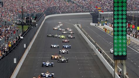 Indianapolis 500: Een Klassieker voor Snelheidsduivels en Fans van Realistische Simulaties!