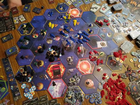 Twilight Imperium: Vierde Editie! Een kosmisch bordspel voor de meest ambitieuze heersers